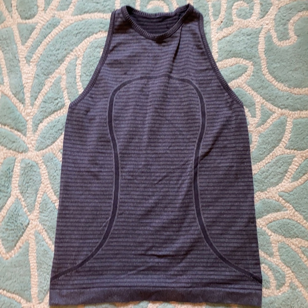 Lululemon high neck tank top